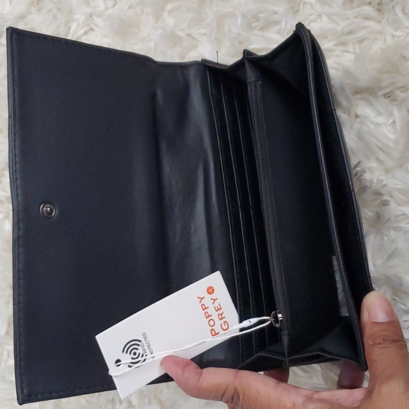 Poppy Grey Fremont Large Bifold Wallet Black - Picture 5 of 7